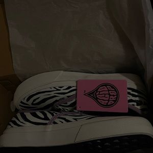 Straye shoes, brand new